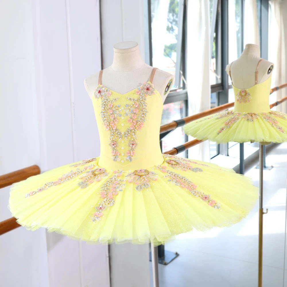 Ballett-Tutu-Kleid mit Blumenverzierung | Rot/Rosa/Gelb-Optionen | Kinder- und Erwachsenengr&ouml;&szlig;en &ndash; B