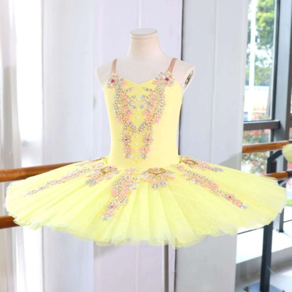 Ballett-Tutu-Kleid mit Blumenverzierung | Rot/Rosa/Gelb-Optionen | Kinder- und Erwachsenengr&ouml;&szlig;en &ndash; B