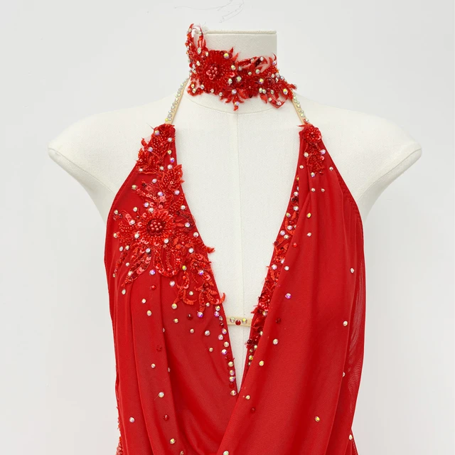 Rotes lyrisches Tanzkleid mit Neckholder | G0105