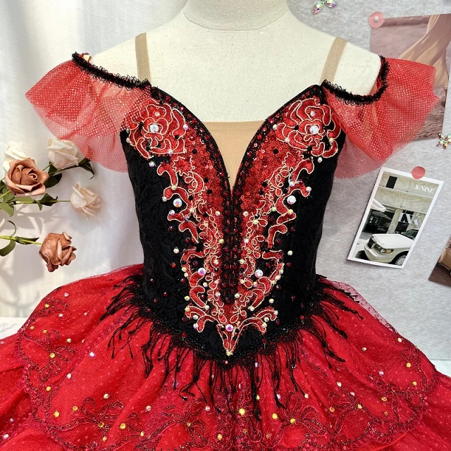 Rotes Ballett-Tutu-Kleid mit Don Quijote-Charakter | R0750