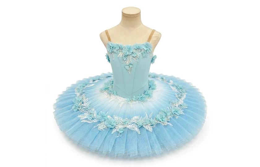 Hellblaues Pfannkuchen-Tutu mit Blumenmuster | S218