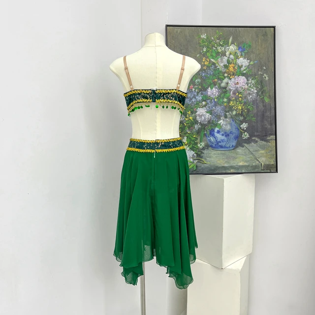 Green Two-Piece Oriental Belly Dance Costume Gold Lace Beaded Asymmetrical Chiffon Skirt Stage Perfo